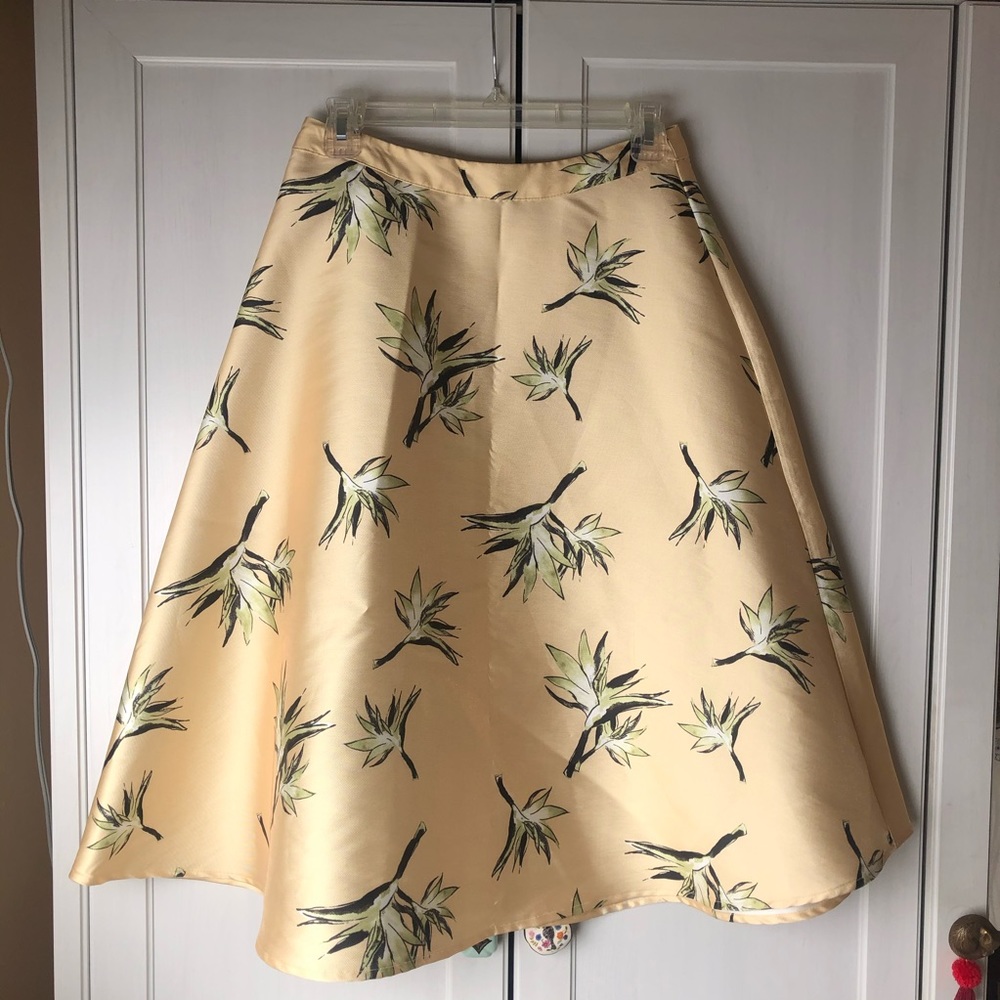 Forever 21 Pale Yellow Floral Swing A Line Skirt